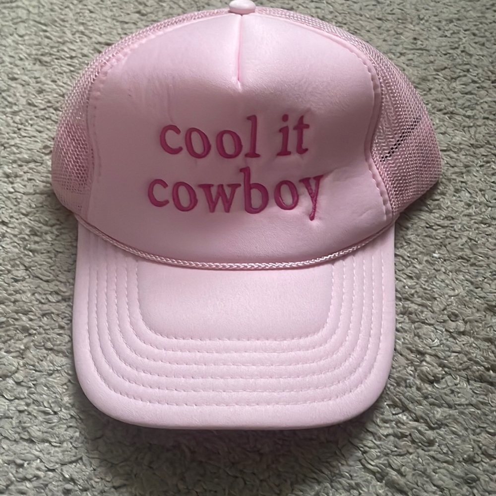 Trucker hat